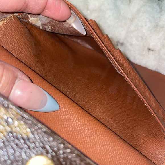 Louis Vuitton Monogram Wallet - Picture 8 of 9